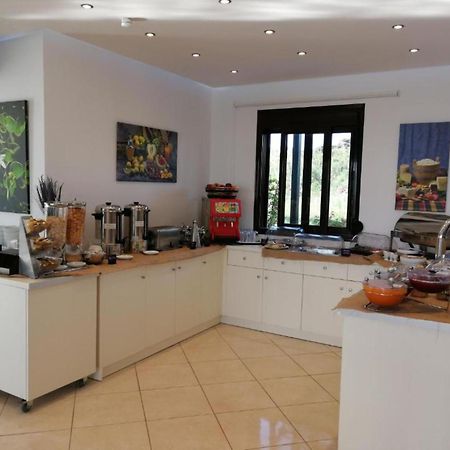 מאלמה Carisa Suites And Apartments מראה חיצוני תמונה