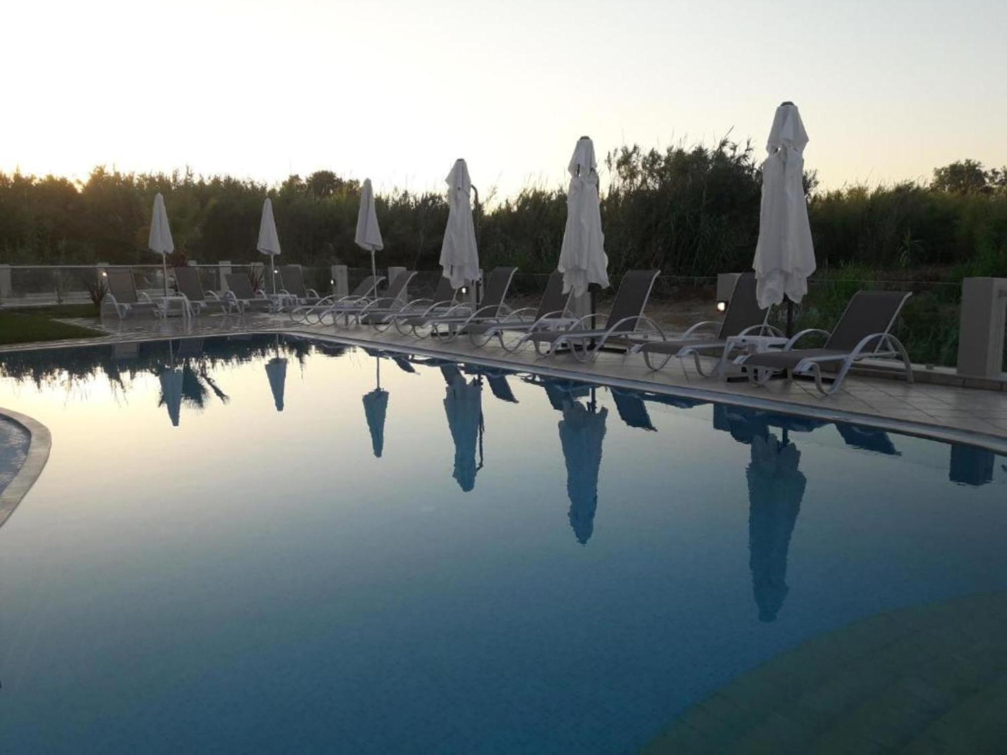 מאלמה Carisa Suites And Apartments מראה חיצוני תמונה